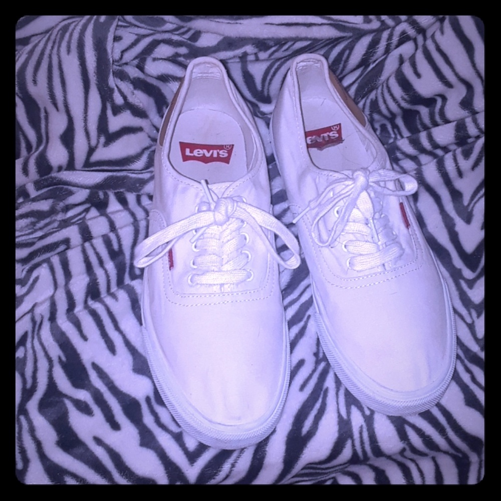 Men's all white Levi's